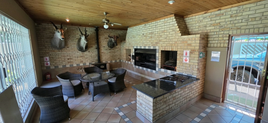 To Let 4 Bedroom Property for Rent in Grimbeeck Park North West
